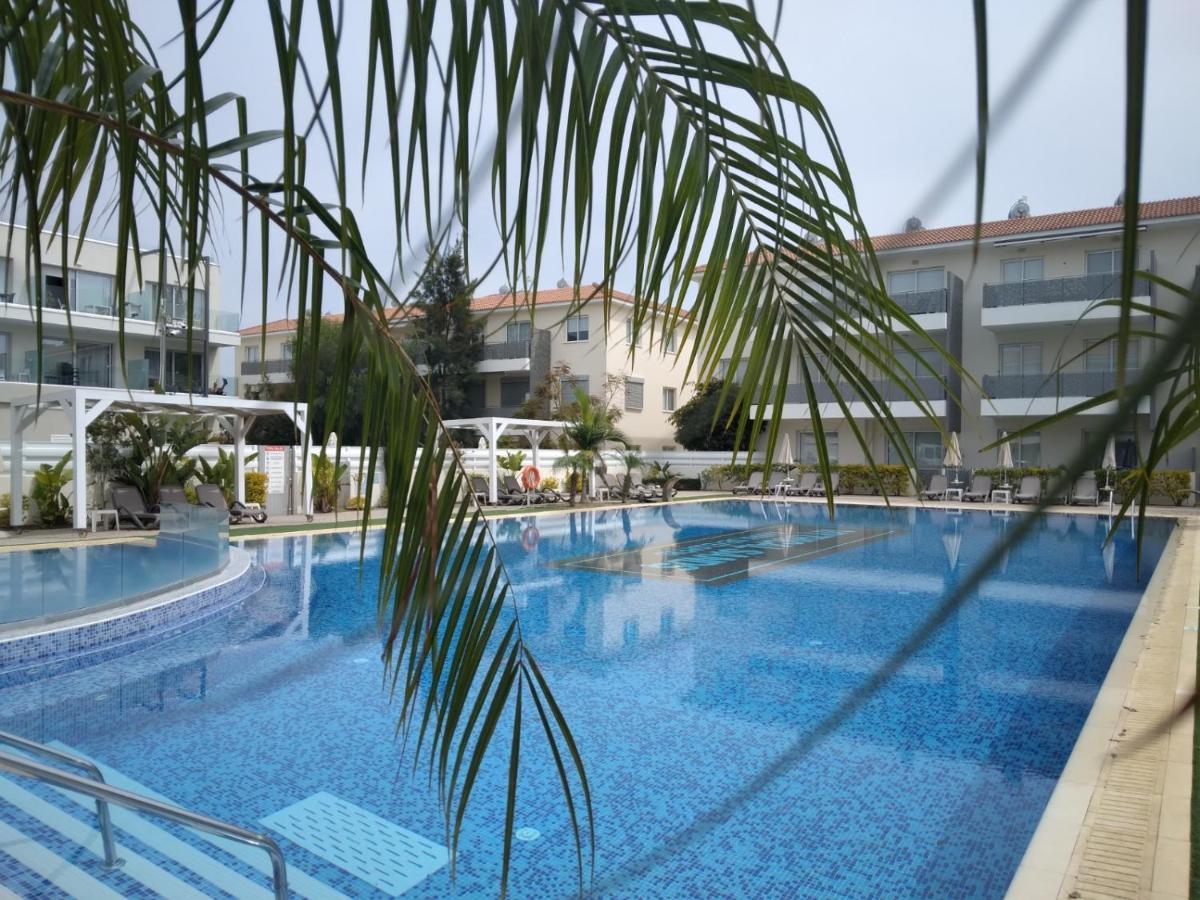 Sweet Retreat Apartment พาราลิมนี ภายนอก รูปภาพ