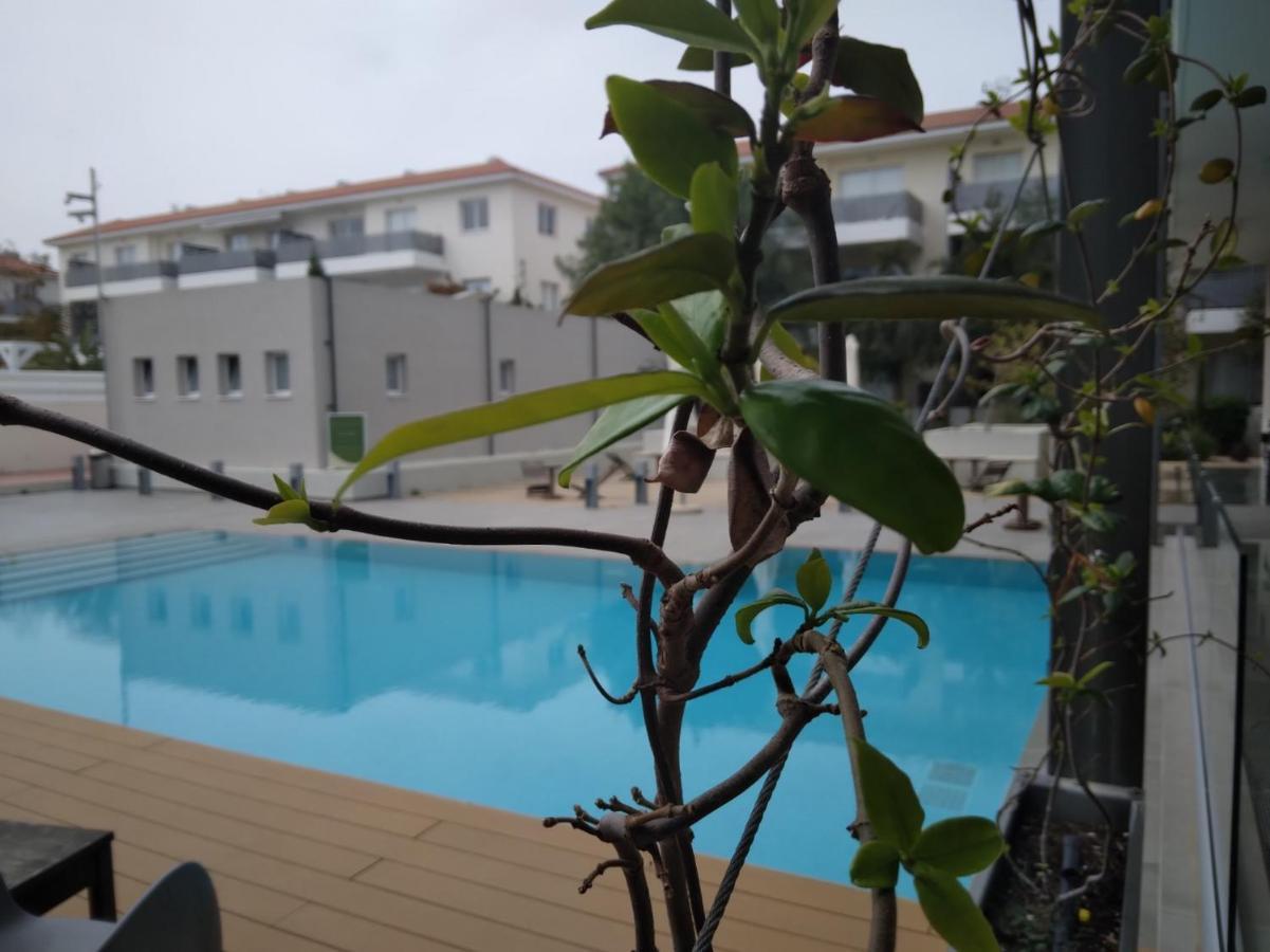 Sweet Retreat Apartment พาราลิมนี ภายนอก รูปภาพ