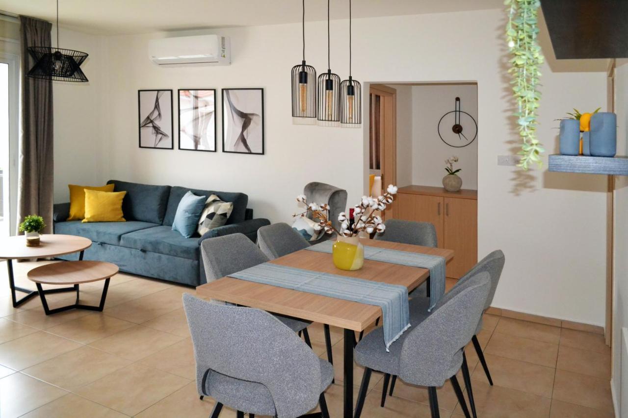 Sweet Retreat Apartment พาราลิมนี ภายนอก รูปภาพ